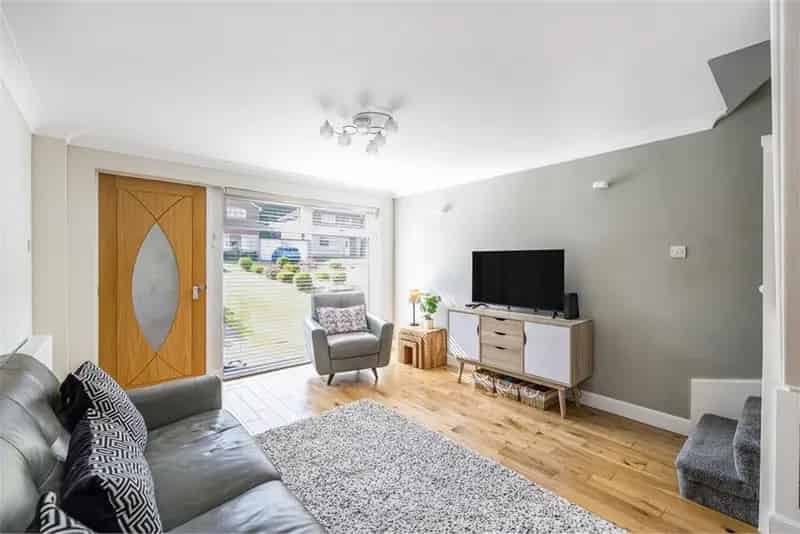 2 Bed House Terraced with 1 Reception Room and Countryside Views