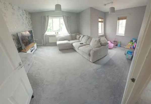 Flat For Rent in Rushmoor, England