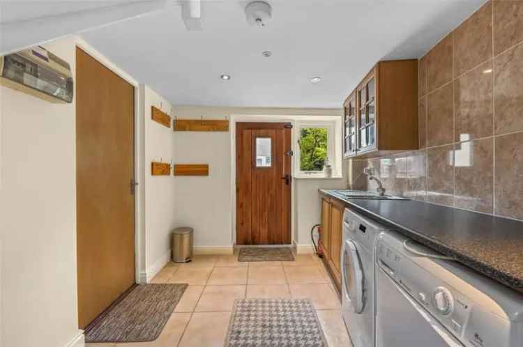5 Bed Family Home with Annexe and Mature Grounds