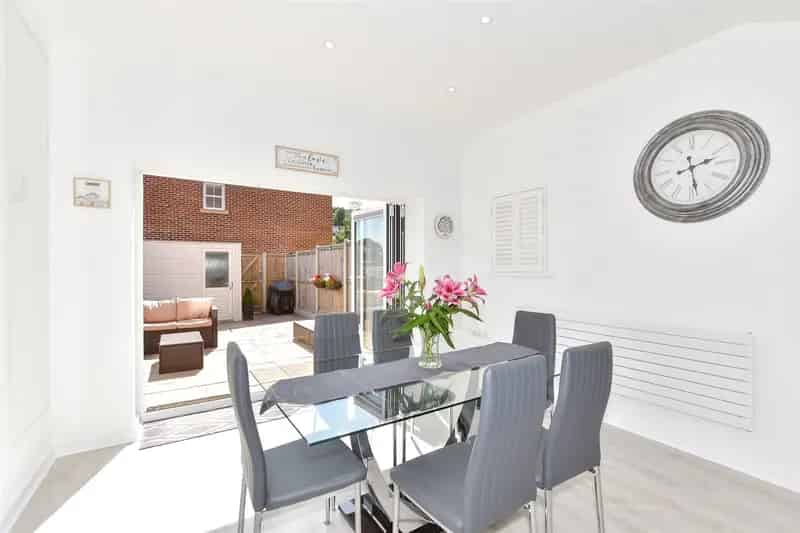 3 Bedroom Townhouse for Sale 2 Parking Spaces