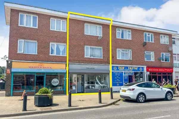 167 North Lane Aldershot Mixed Use Investment Property For Sale