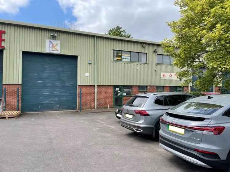 Modern Warehouse Unit with Parking 12 Spaces 3-Phase Power