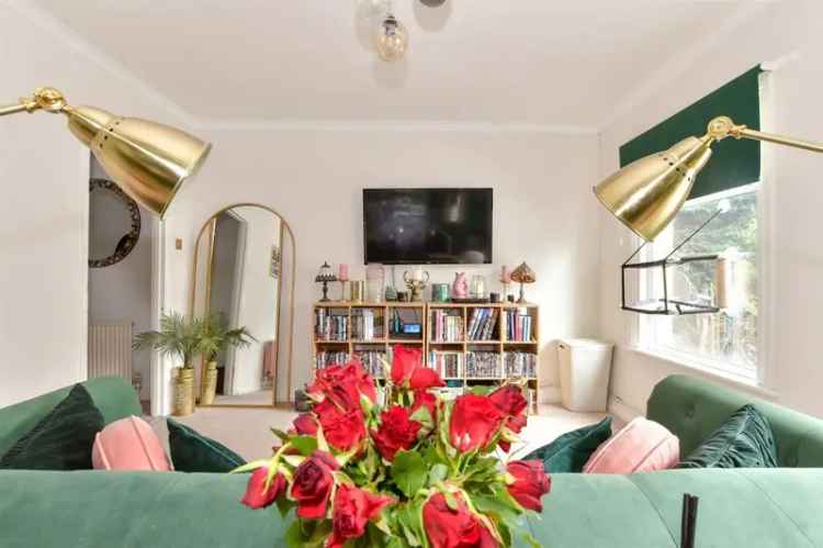1 Bedroom Maisonette for Sale near Brentwood High Street