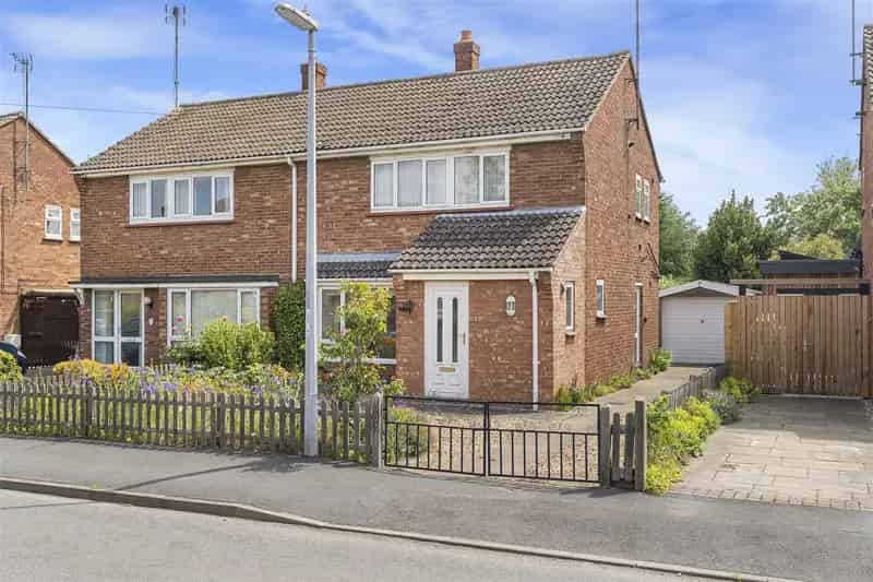 3 Bedroom Semi-Detached House to Rent Cambridge