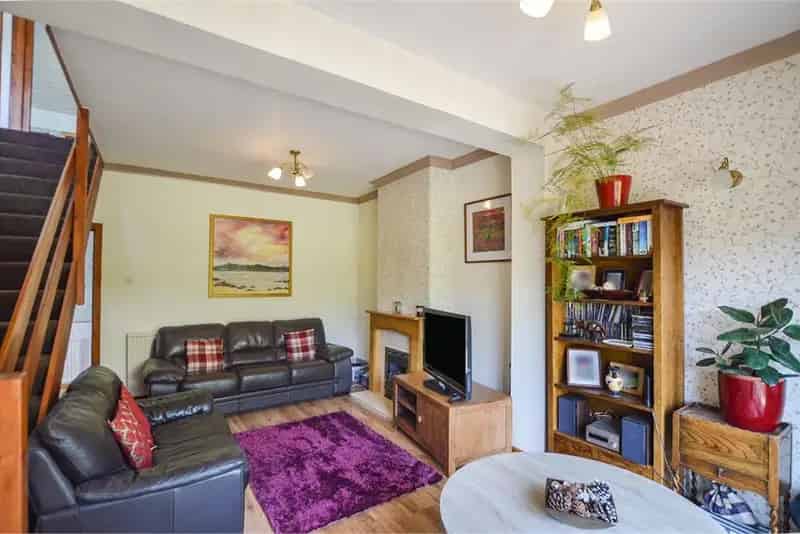 4 Bed Semi-Detached House with 1 Reception Room
