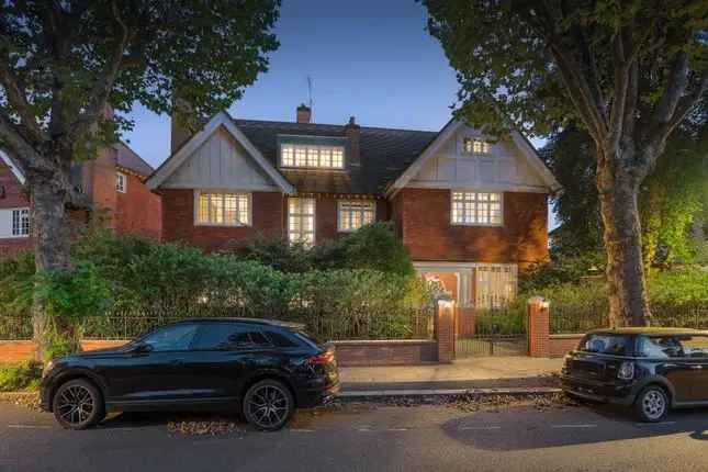 Town house for sale in Wadham Gardens, St Johns Wood, London NW3, United Kingdom