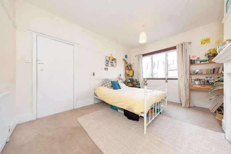 3 Bed House for Sale near Clapham South