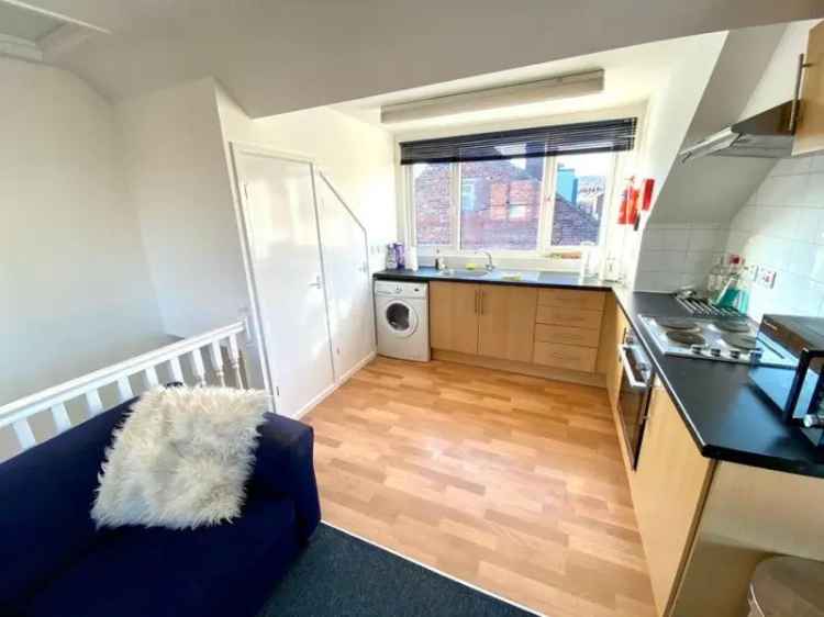 2 bedroom house share to rent