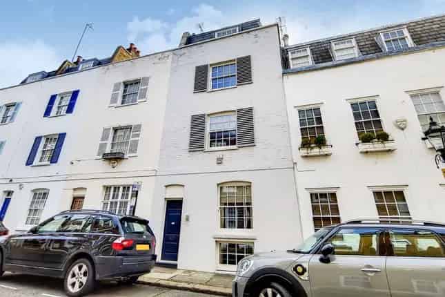 3 Double Bedroom House for Sale Knightsbridge SW7