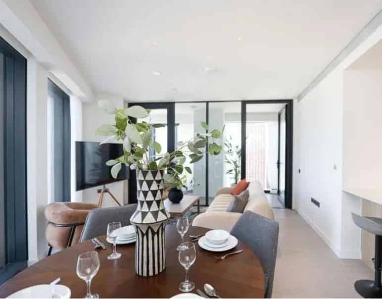 2 Bedroom Apartment House to Rent Nine Elms