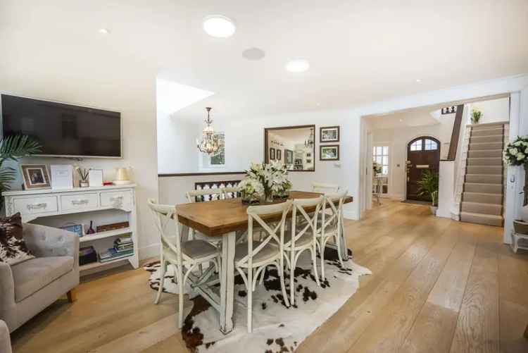 6 Bedroom Detached House Barnes Luxury Family Home