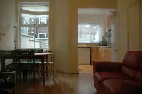 3 Bedroom Apartment in Manchester Fallowfield