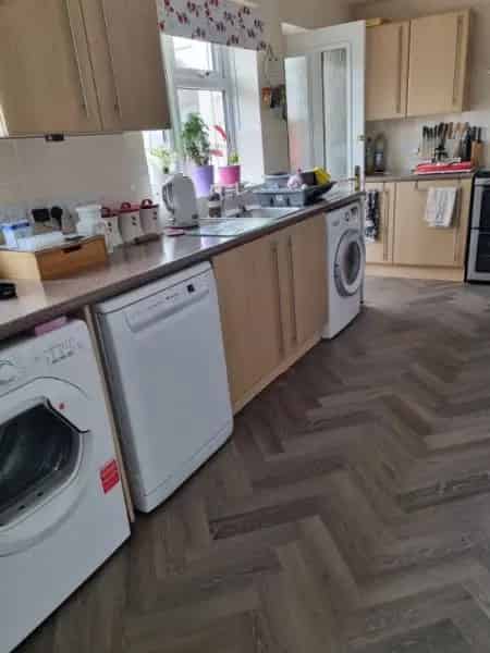 Updated Home near Hospital with Great Transport Links