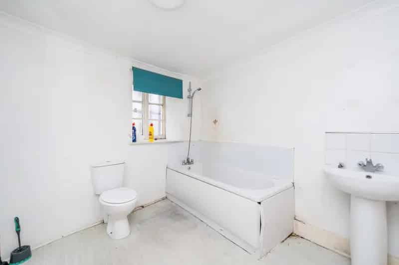 3 Bed Detached House - Buy to Let Opportunity