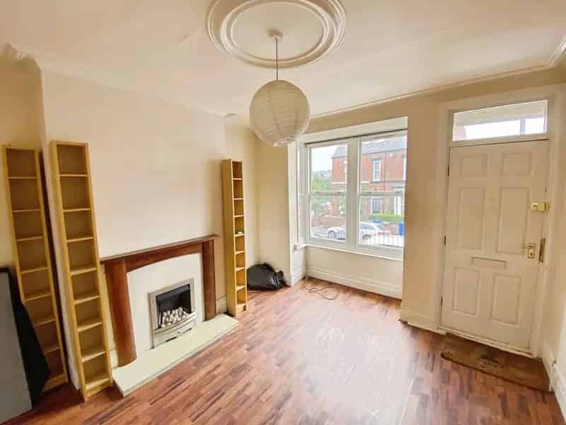 2 Bedroom Mid Terrace House Sheffield S2 For Sale