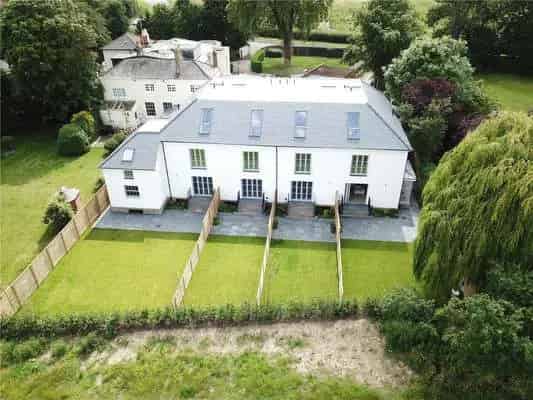 5 Bedroom House Near Windsor with Stunning Views