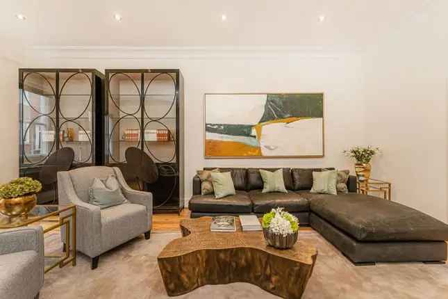 4 Bedroom House for Sale in Headfort Place Belgravia London