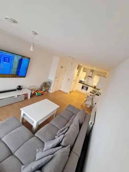 1 Bed New Apartment Near O2 and North Greenwich Station