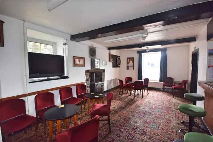 16th Century Grade II Listed Pub with 6 Letting Rooms and Huge Potential