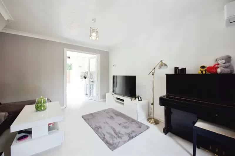 2 Bedroom Mid Terrace House Harlow