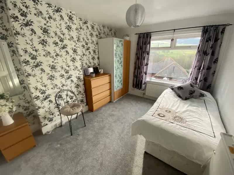4 Bed Semi-Detached House for Sale
