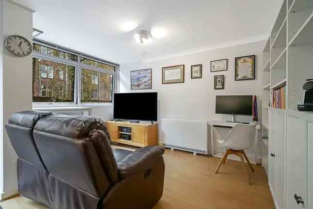 Flat for sale in Lethington Avenue, Shawlands, Glasgow G41