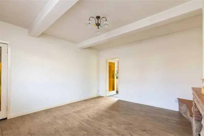 3 Bed Semi Detached House with 1 Reception Room