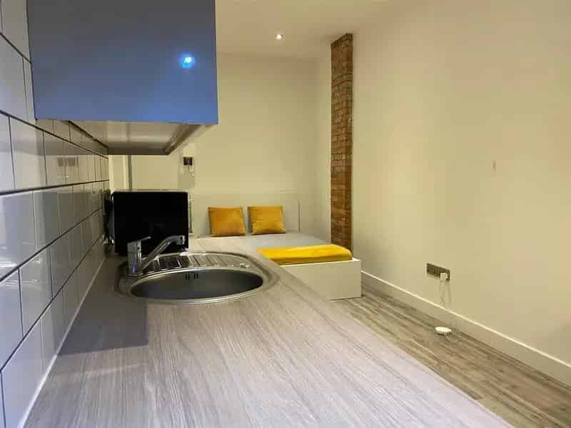 Studio to Rent