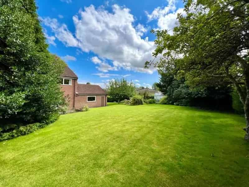 4 Bedroom Detached House for Sale in Barkston Ash