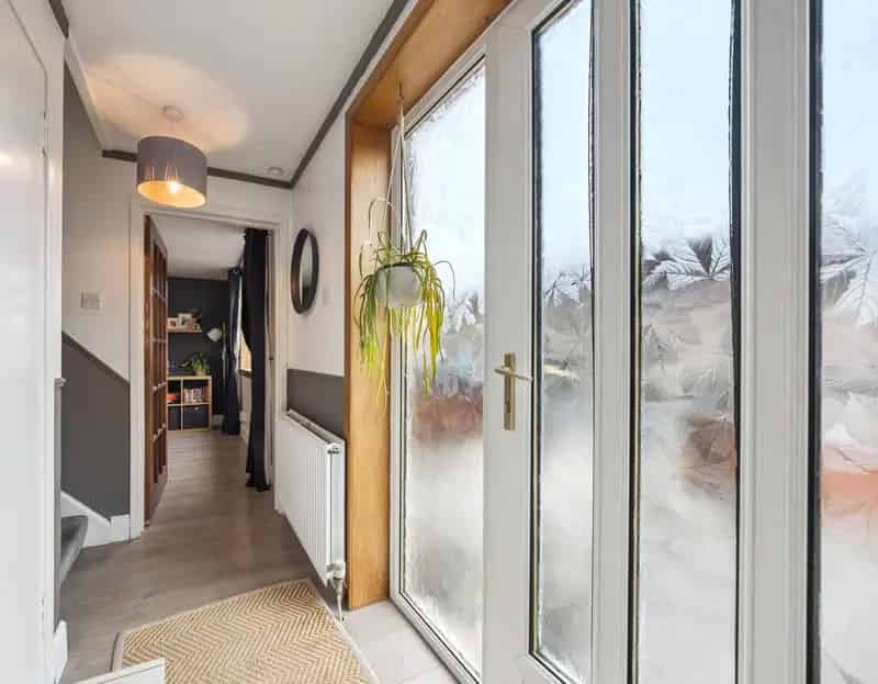 3 Bedroom Mid Terrace House in Clackmannan