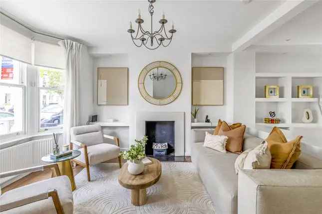 3-Bedroom Family House in South Fulham Near South Park