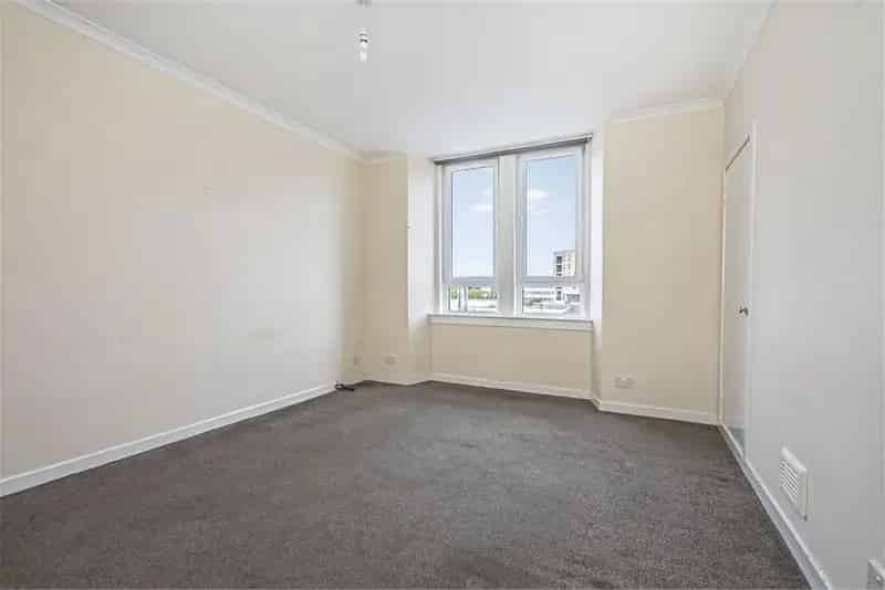 1 Bed Flat Town Centre - First Time Buyer or Investor