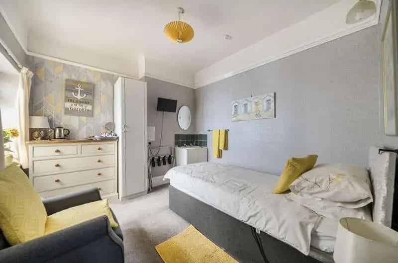 10 Bed Seafront House for Sale
