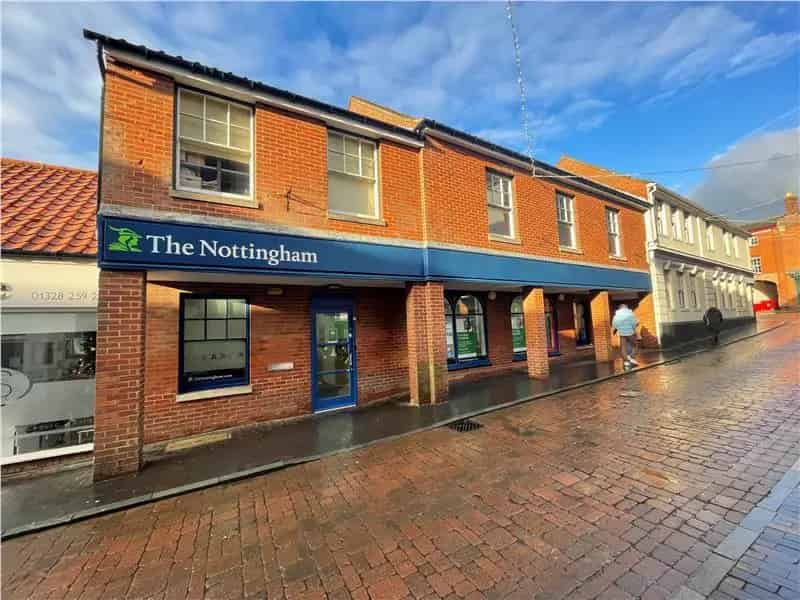 Ground Floor Retail Unit with Flexible Layout and Modern Amenities