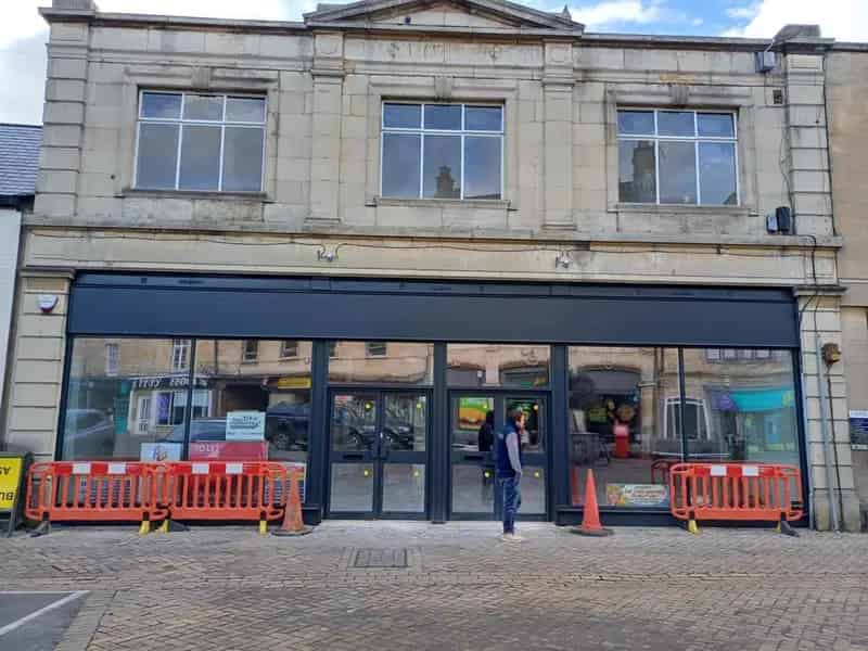 High Street Two-Story Building - 2,370 sq ft Units Available