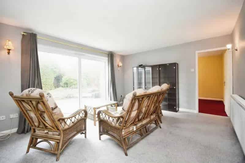 Family Home with Annexe and Golf Course Views