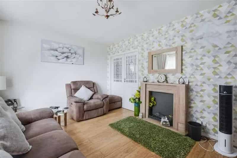 3 Bed House for Sale Nottingham Ample Parking Modern Kitchen