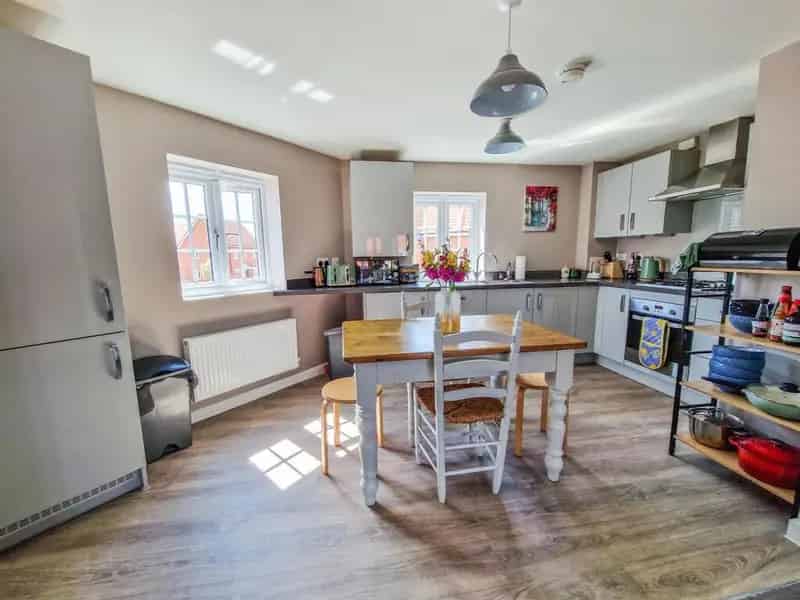 2 Bedroom Maisonette for Sale in Great Denham