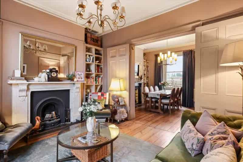4 Bedroom Terraced House for Sale in Cheltenham