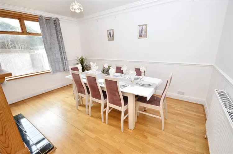 House For Sale in Leeds, England