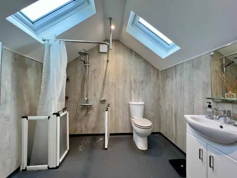 3 Bed Semi Detached House for Sale Extended Family Home