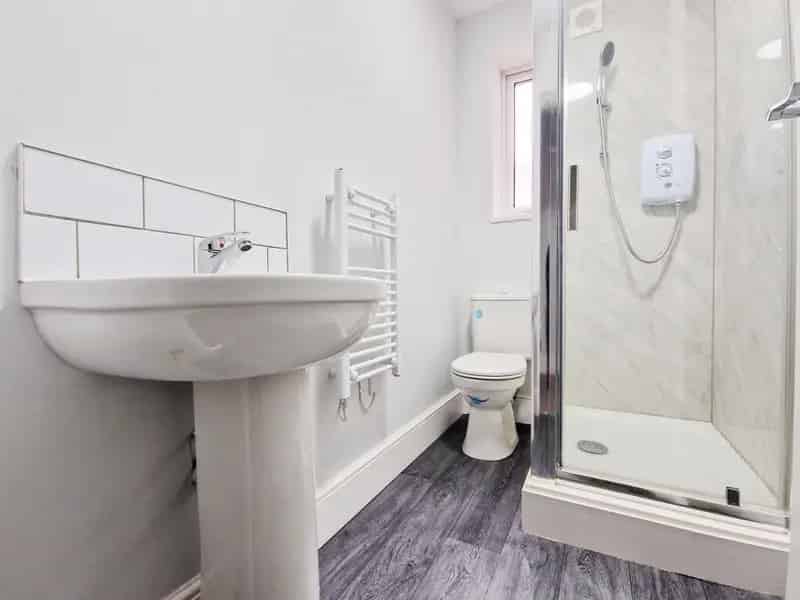 Studio Flat First Floor Excellent Transport Links