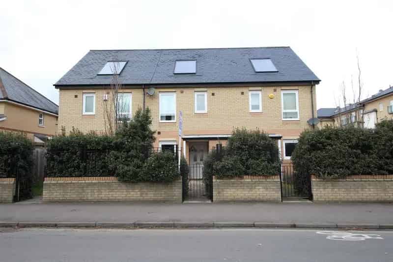 2 Bedroom House to Rent Near City Centre