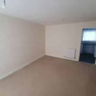 2 Bed House 51m² Manchester - Modern Kitchen Parking