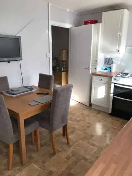 Large 3 Bedroom House Near Croydon and Elmers End
