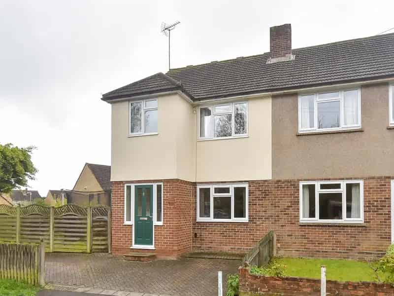 4 Bedroom Semi-Detached House for Sale Near Meopham Station