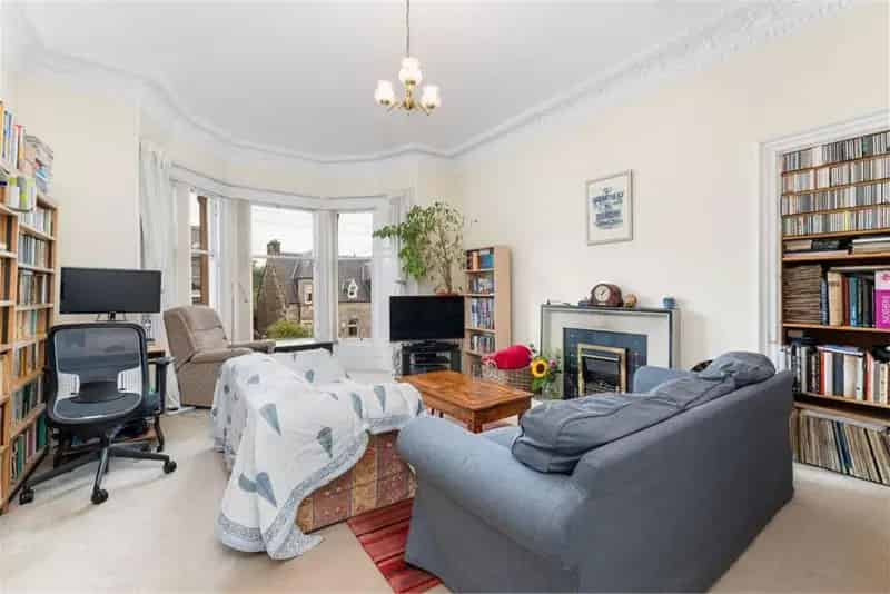2 Bed Flat Joppa - Spacious Upper Flat with Private Garden