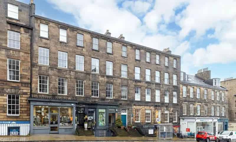 4 Bedroom Apartment to Rent in Edinburgh's Georgian New Town