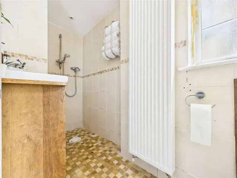 5 Bed House For Sale Needing Renovation Great Investment