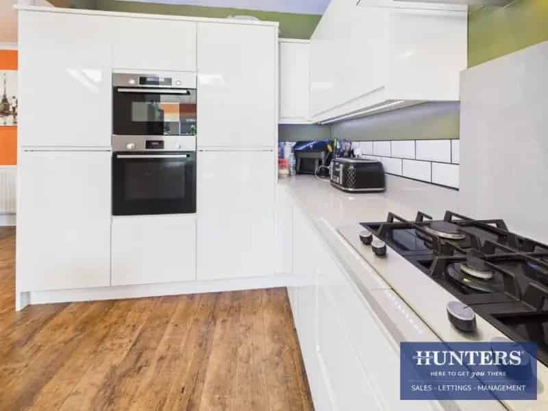 3 Bed Semi-Detached House for Sale